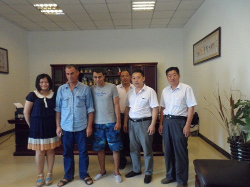 阿爾及利亞客戶來我廠訂購面粉機組